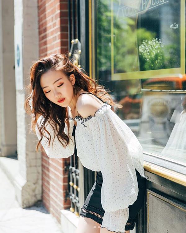 Chỉ một chi tiết cực sexy này, bức hình của Trương Quỳnh Anh chiếm trọn sóng mạng xã hội-9