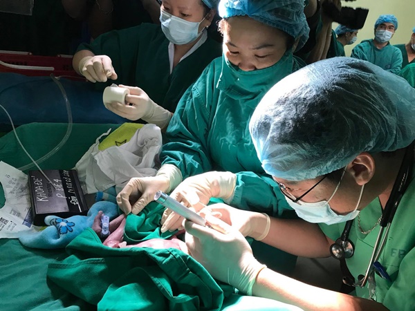 Chuyện bé Bình An - thiên thần nhỏ của người mẹ trẻ ung thư giai đoạn cuối và lời tự sự xúc động của người cha-5