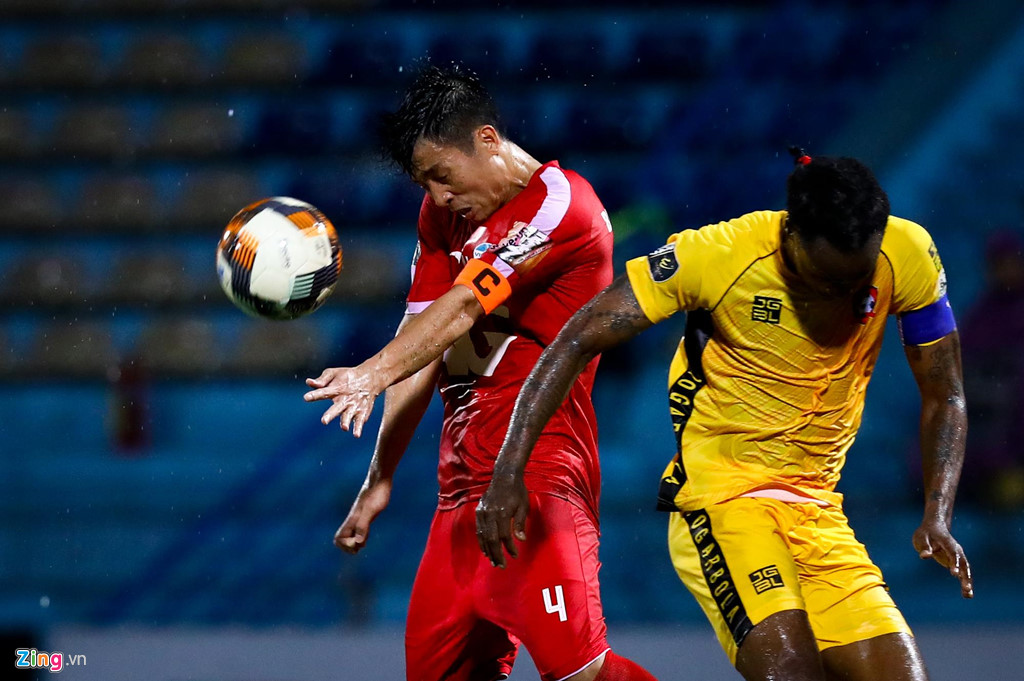 Sao U23 Việt Nam ngăn đồng đội lao vào ăn thua đủ với trọng tài-11