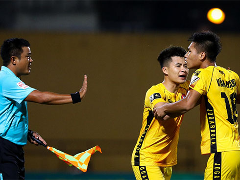 Tiền vệ Nguyễn Hoàng Đức không thể tập trung cùng đội U23 và ĐTQG vì tái phát chấn thương-3