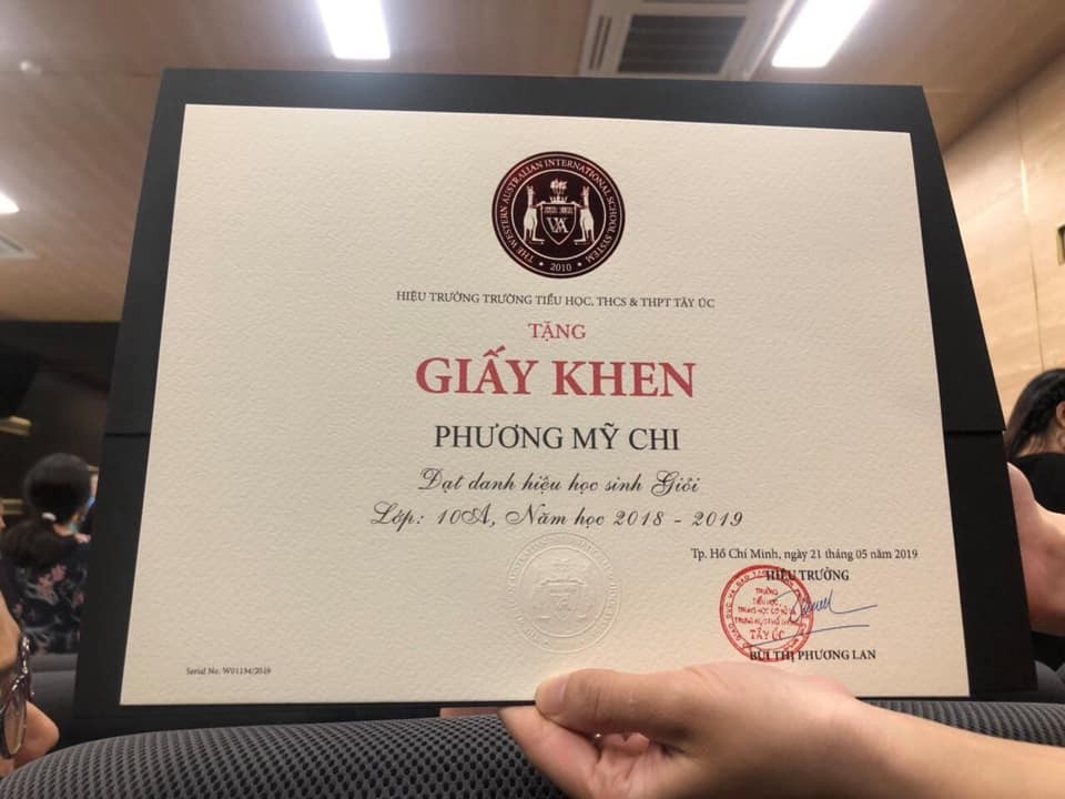 Phương Mỹ Chi bật khóc vì xúc động khi đạt thành tích học tập đáng ngưỡng mộ dù bận rộn chạy show liên tục-1