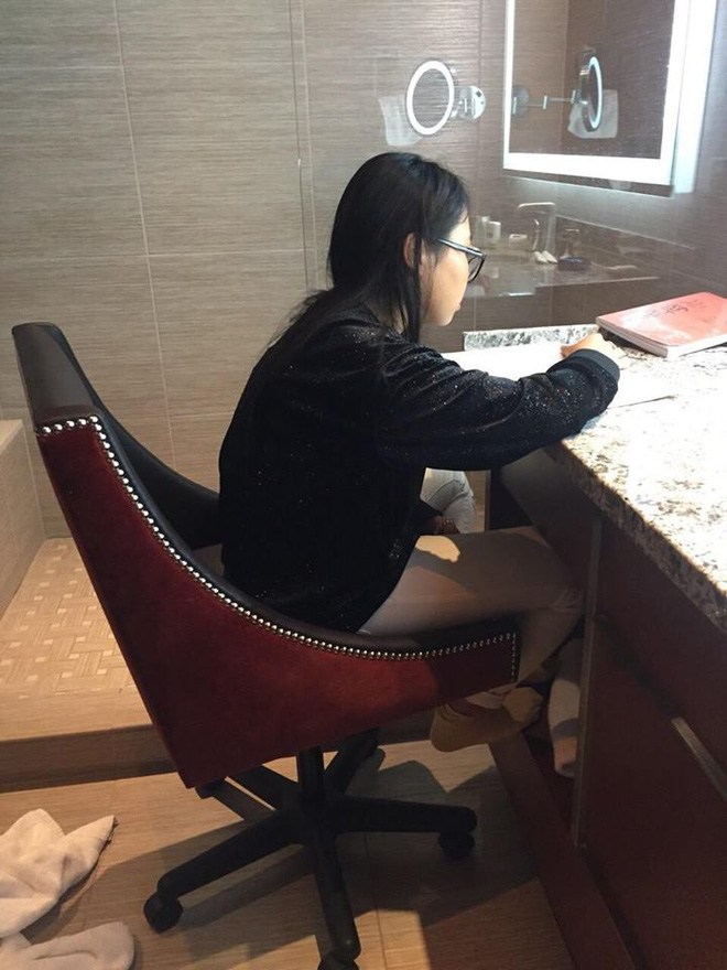 Phương Mỹ Chi bật khóc vì xúc động khi đạt thành tích học tập đáng ngưỡng mộ dù bận rộn chạy show liên tục-5