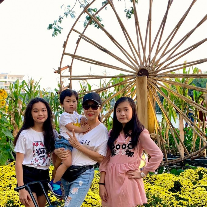 Cuộc sống viên mãn của ca sĩ Mỹ Lệ sau nhiều năm ở ẩn: Từ bỏ hào quang, sẵn sàng làm hậu phương vững chắc cho chồng-10