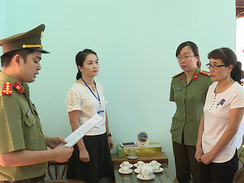 Gian lận thi cử ở Sơn La: Giám đốc Sở GD&ĐT thừa nhận nhờ cấp dưới xem điểm thi 8 thí sinh?-2