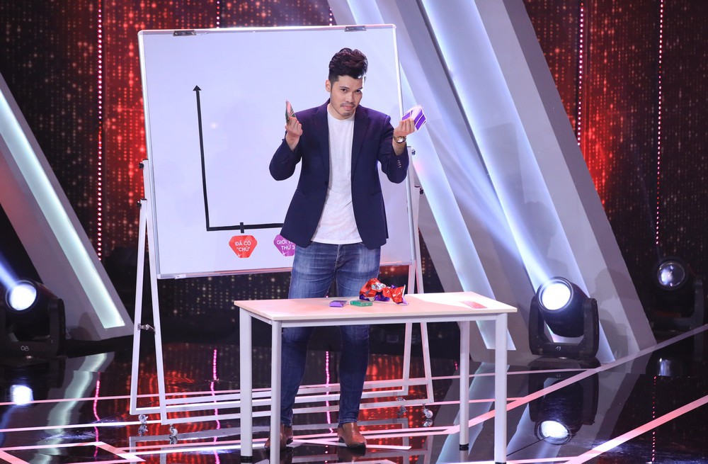 Người ấy là ai?: Xuất hiện thêm chàng trai bãi xe cao 1m90 khiến dân mạng tiếc nuối, Hương Giang thỉnh cầu để tài xế của em chở anh về!-3