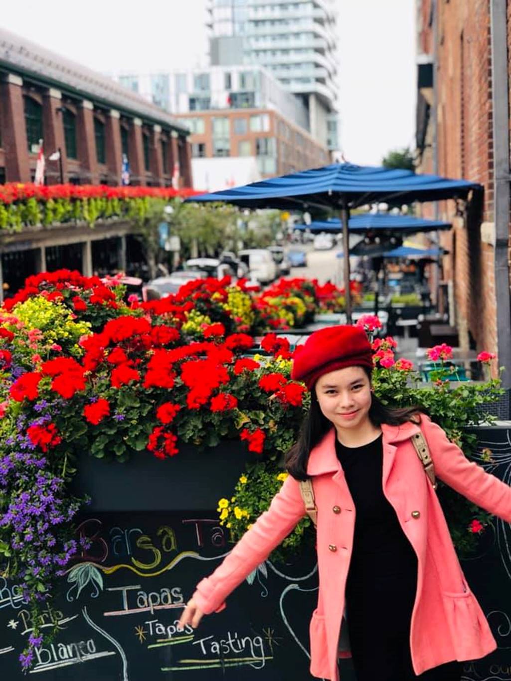 Loạt ảnh không có trên phim của bé 13 tuổi đóng cảnh nóng trong Vợ ba-5