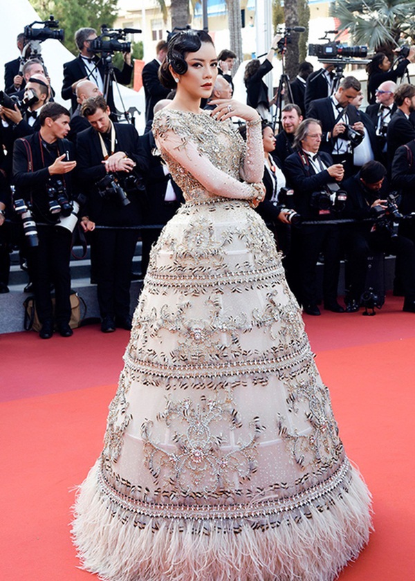 Bị bầu Khắc Tiệp chửi xéo, Lý Nhã Kỳ đáp trả cực cao tay: Tôi đã qua tuổi ngáo đá để giành phần hơn về mình-1