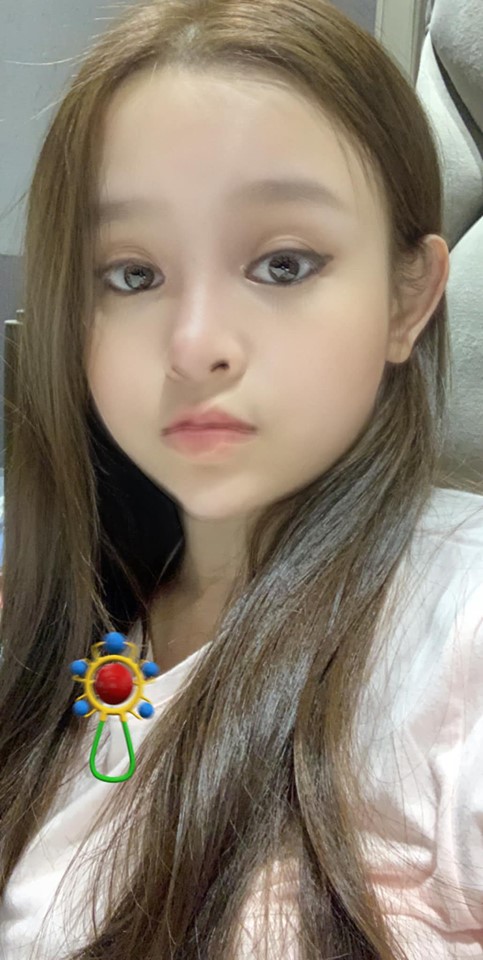 Huyền Baby khiến người xem sợ hãi với chiếc cằm bị lẹm hẳn một góc-1