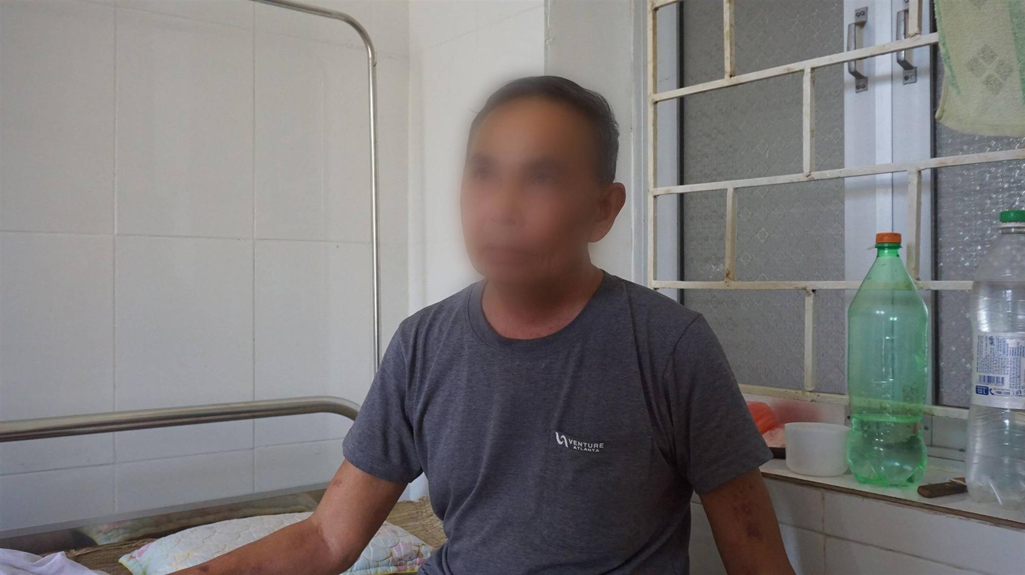 Vụ bé gái nghi bị KTV bệnh viện hiếp dâm: Ông nội đau đớn kể lại thời điểm đối tượng cầm tay mình, rối rít xin lỗi và hứa bồi thường-3