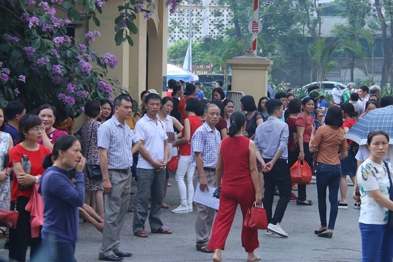 Căng thẳng đợi con thi vào lớp 10-3