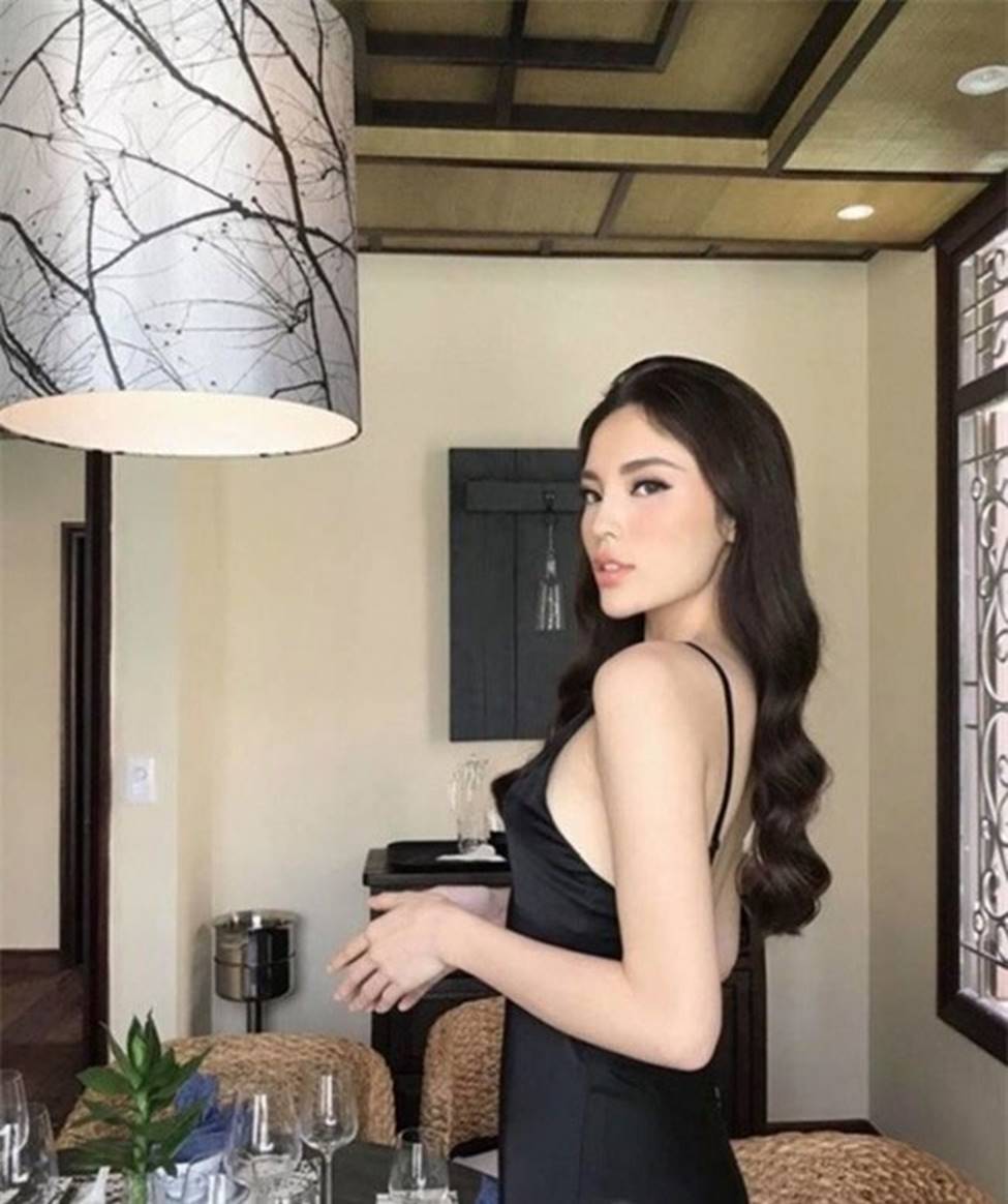 My sói khiến fan hết hồn vì mặt biến dạng, cằm dài ngoằng lạ lẫm-8