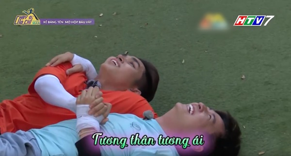 Running Man: Không thể tưởng tượng được cảnh Trấn Thành bơi đến... tụt quần, tỉnh bơ mặc lại nhưng lại là quần trái!-13