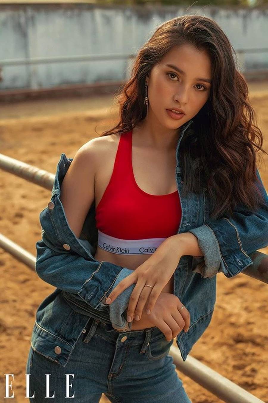 Á hậu Thuỳ Dung khoe ảnh bikini nóng bỏng và cái kết bất ngờ khiến fans té ghế-4