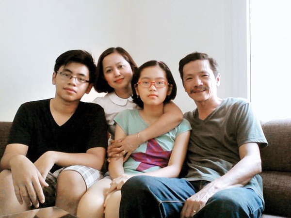 Ông Sơn Về nhà đi con bất ngờ tiết lộ còn có một người vợ và một cô con gái được giấu kín-4