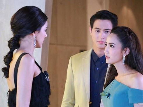 Nhân tình ngang ngược xông tới nhà đánh ghen, sự thật phía sau khiến tôi thương chồng gấp bội