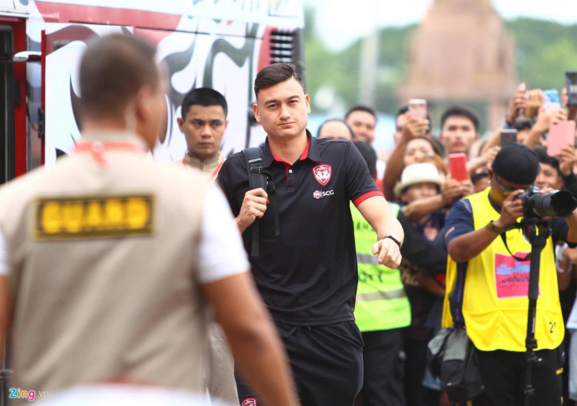 Văn Lâm cùng Xuân Trường lạnh lùng trước trận đối đầu-2