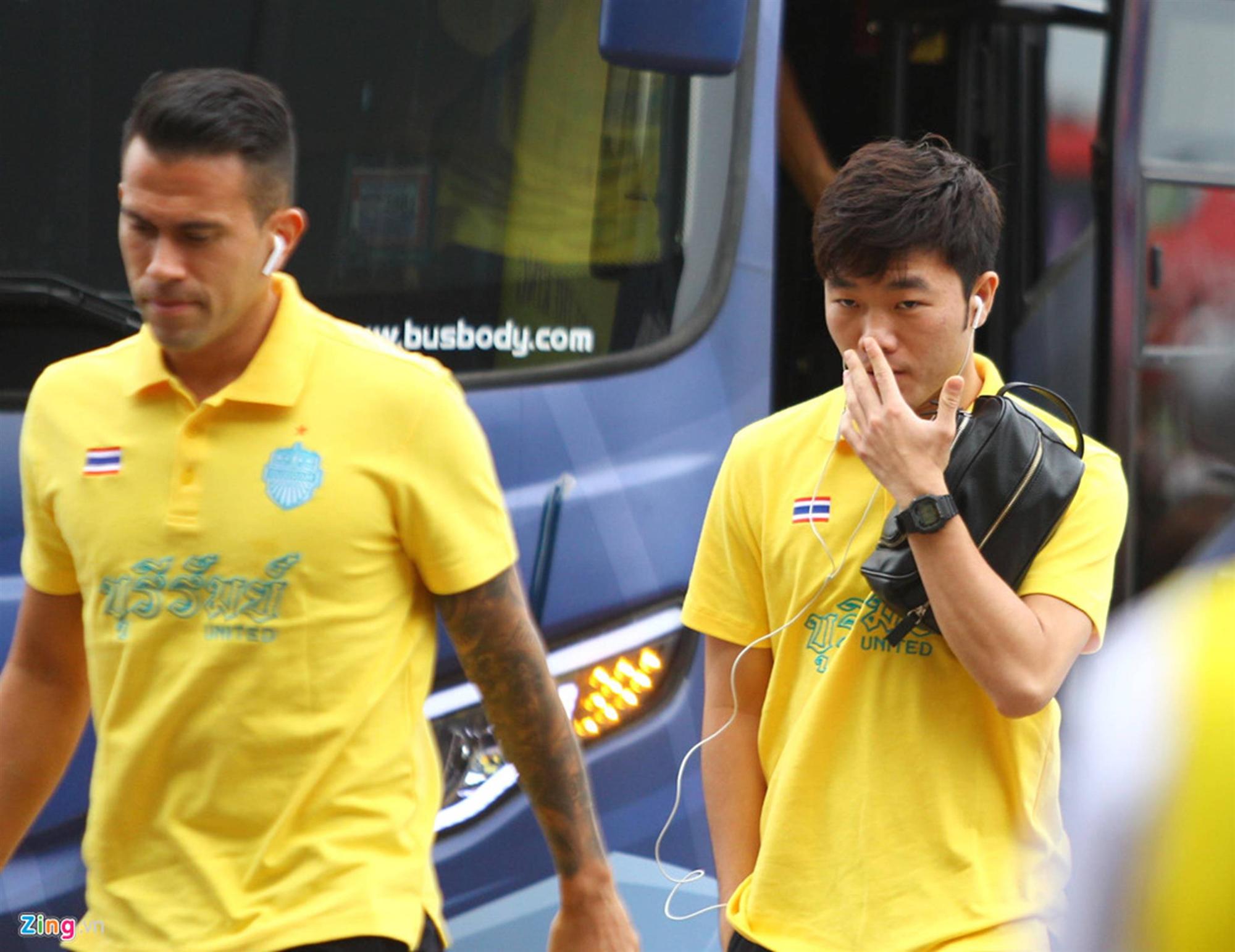 Văn Lâm cùng Xuân Trường lạnh lùng trước trận đối đầu-6