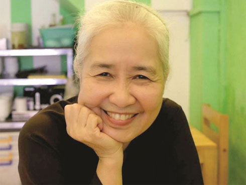 Chuyện đời thăng trầm của chuyên gia ẩm thực Cẩm Vân vừa xuống tóc đi tu-3