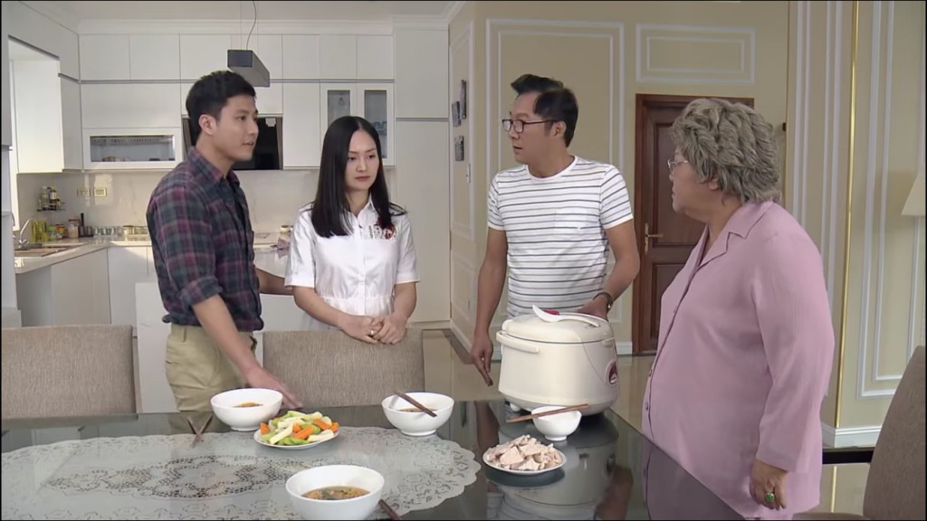 Chiếu cùng khung giờ vàng truyền hình, tại sao Về Nhà Đi Con lại hot hơn hẳn Nàng Dâu Order và Mê Cung?-9