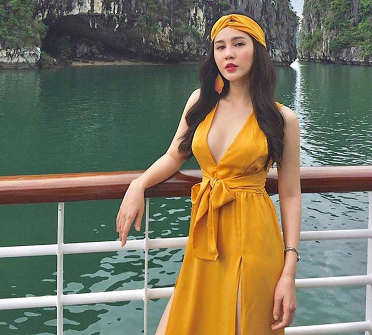 Bộ ba sinh năm 1990 thân thiết và nổi tiếng của làng hot girl Hà Thành-9