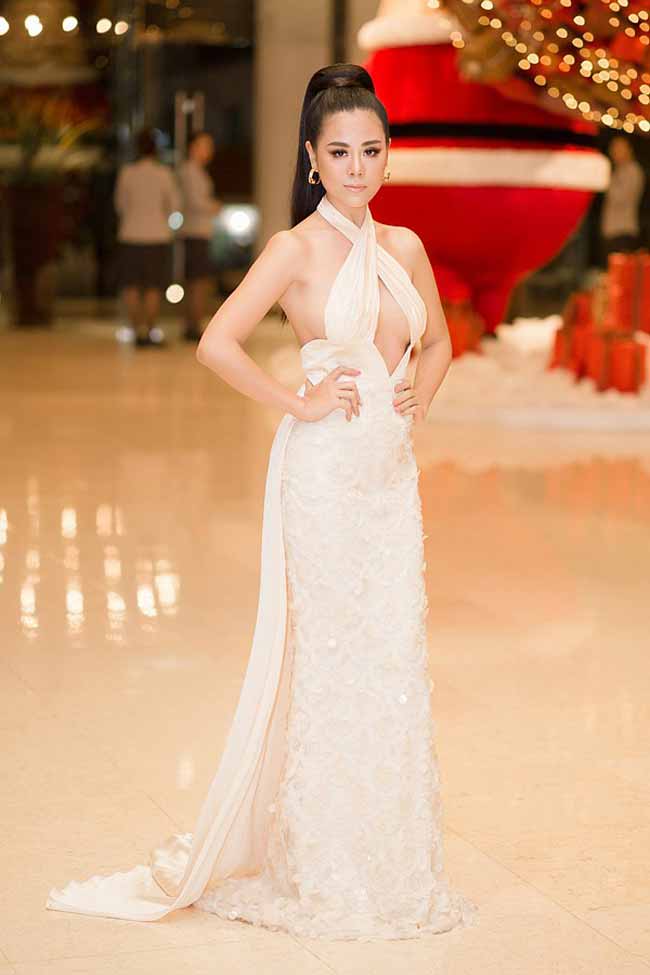 Top váy mặc như không: Người đẹp Việt ngày càng táo bạo không thua phụ nữ Tây Âu-15