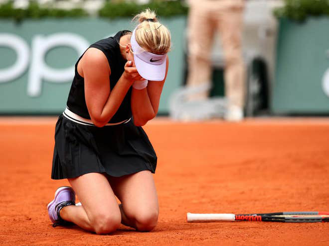 Thánh nữ 18 tuổi gây địa chấn Roland Garros: Đẹp như Kournikova - Sharapova-2