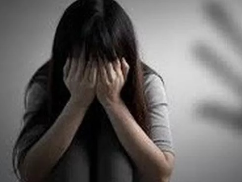 Vụ cha ép con 8 tuổi uống rượu gây phẫn nộ: Người vợ xin dư luận tha thứ cho chồng-7