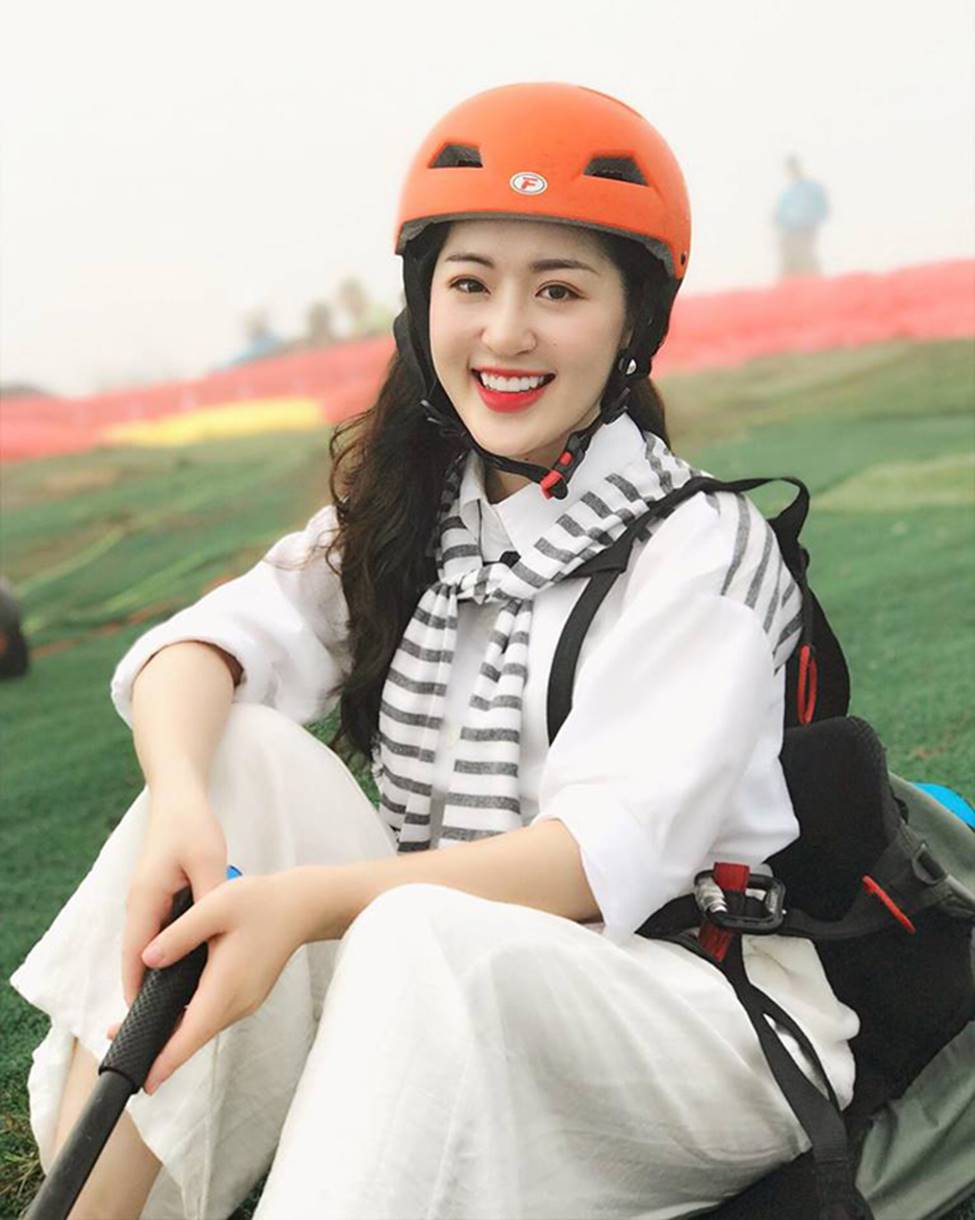 Cô gái xinh đẹp được mệnh danh nữ thần thời tiết là ai?-15