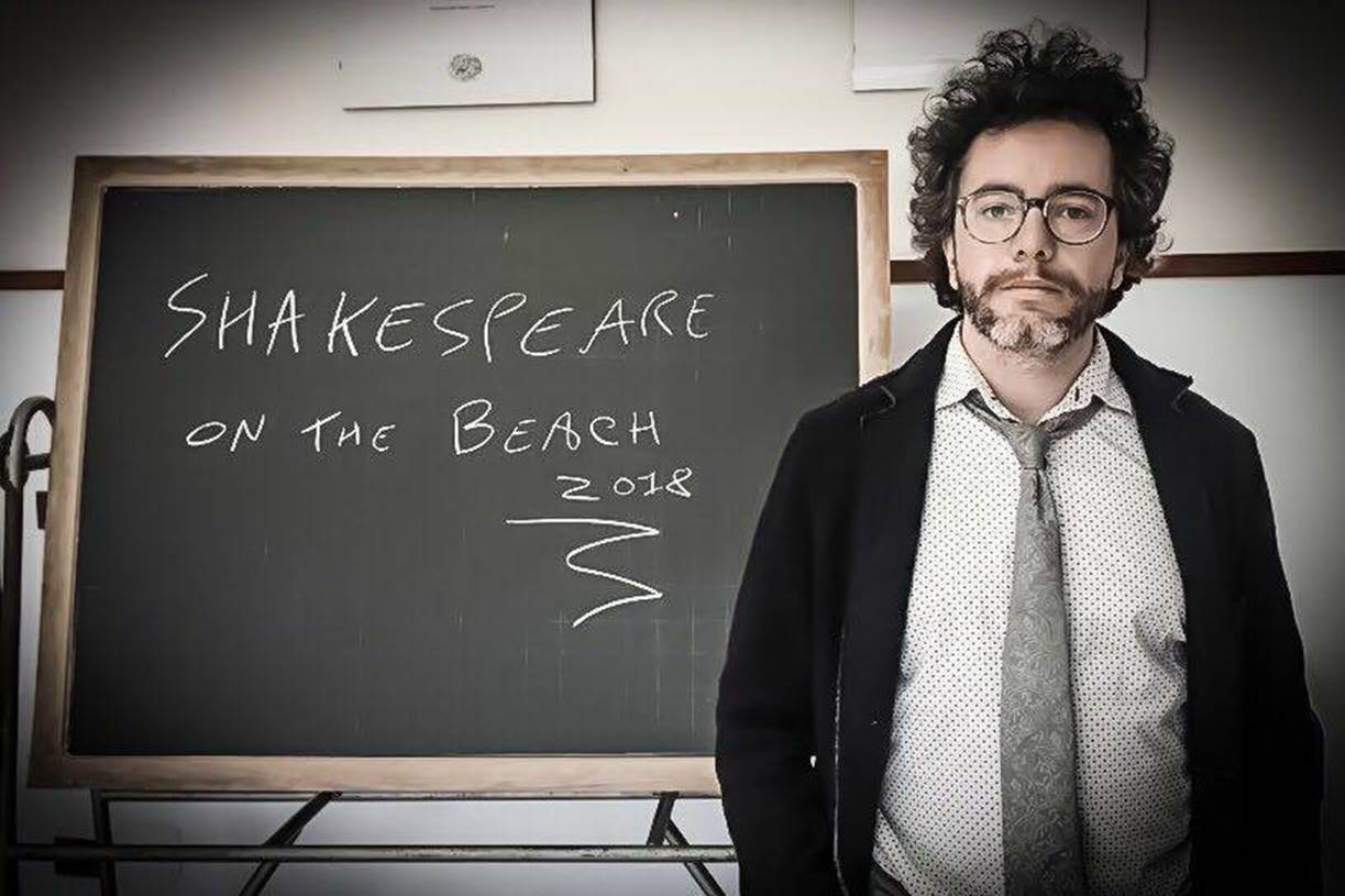 4 năm trước thầy Đỗ Đức Anh, từng có 1 thầy giáo người Ý làm rung chuyển MXH thế giới với 15 bài tập hè độc đáo, phá vỡ truyền thống giáo dục-3