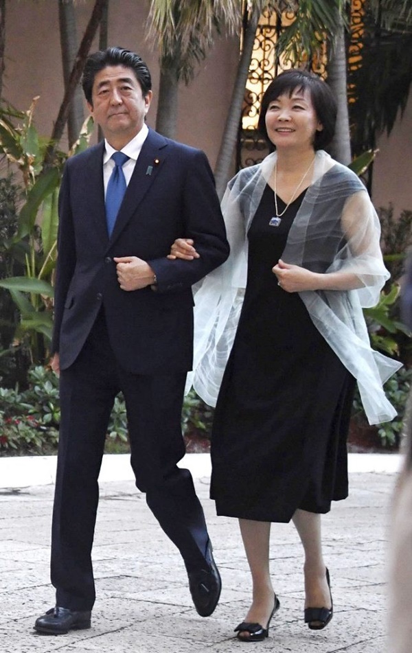 Không phải Hoàng hậu Masako, đây mới là người phụ nữ quyền lực được truyền thông và dân chúng ca ngợi khi tiếp đón Đệ nhất phu nhân Mỹ tới Nhật Bản-8