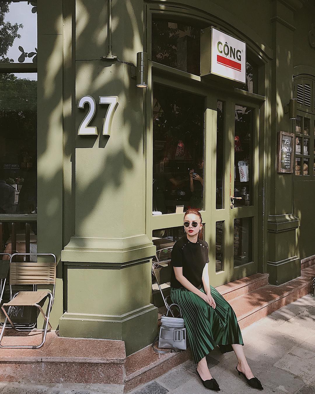 Chân váy xếp ly vẫn chưa hạ nhiệt, được hết thảy các sao nữ Việt diện tuyệt xinh mà nàng công sở phải học theo ngay-7