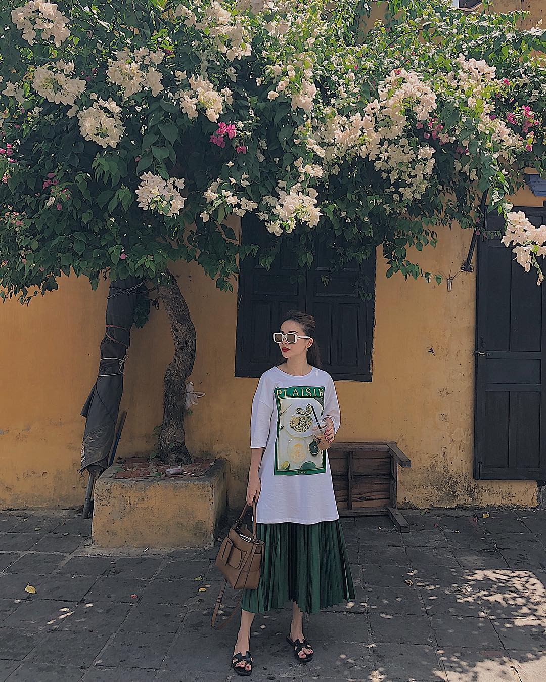 Chân váy xếp ly vẫn chưa hạ nhiệt, được hết thảy các sao nữ Việt diện tuyệt xinh mà nàng công sở phải học theo ngay-9