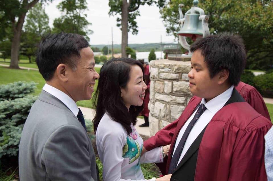 Không thể ngờ: Hôm nay, thần đồng Đỗ Nhật Nam đã tốt nghiệp cấp 3 và sắp bước vào Đại học!-2