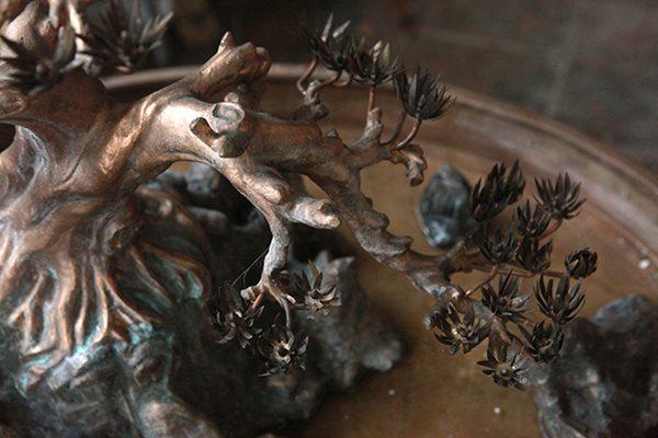 Độc đáo tùng bonsai nặng 70kg đúc bằng đồng đỏ duy nhất ở Việt Nam-11