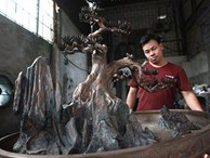 Độc đáo tùng bonsai nặng 70kg đúc bằng đồng đỏ duy nhất ở Việt Nam