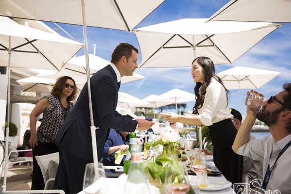 Lên tiếng nhắc nhở đàn em, Lý Nhã Kỳ giàu có, quyền lực và đẳng cấp cỡ nào?-19