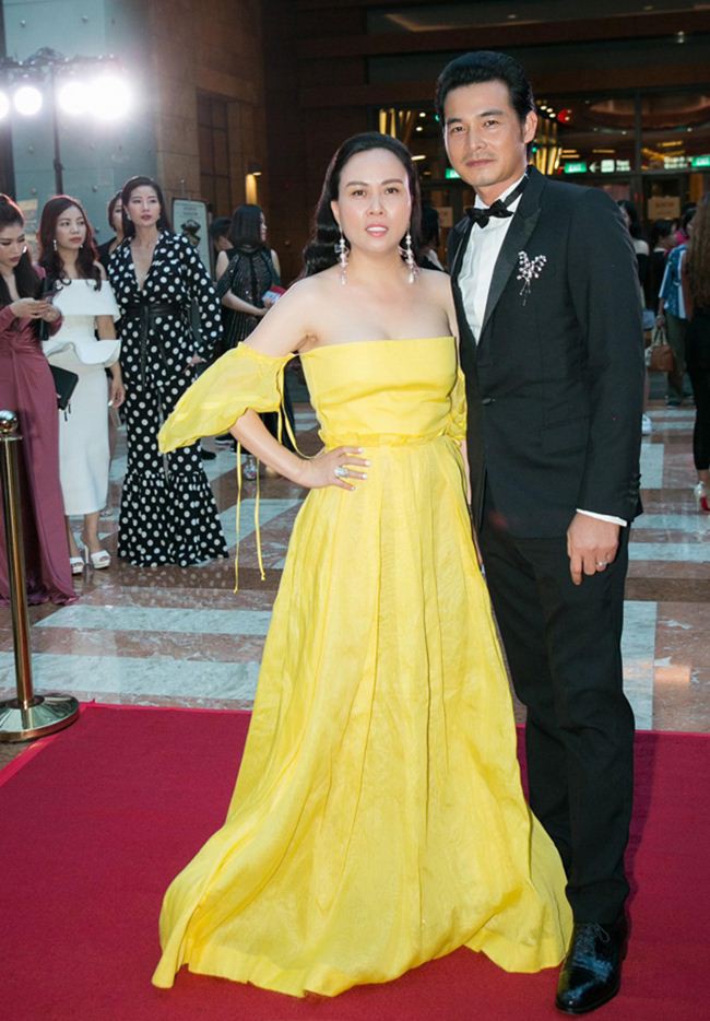 Phượng Chanel: là tình nhân hay tình địch của Chanel và vô vàn các thể loại hàng hiệu khác?-11