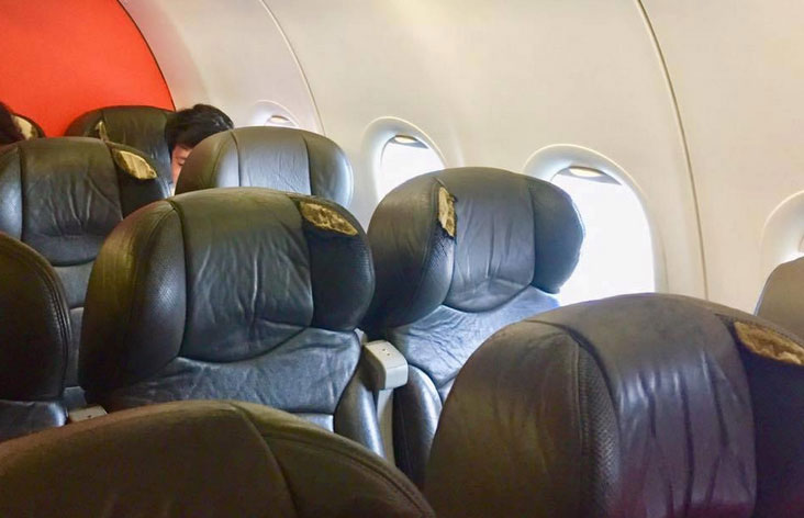Hành khách Jetstar Pacific phản ánh ghế ngồi trên máy bay rách nát-4