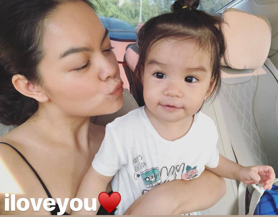 Phạm Quỳnh Anh muốn rớt tim khi con gái 2 tuổi lên sân khấu, nhưng kết quả lại khiến dân tình cười lăn lóc thế này-2