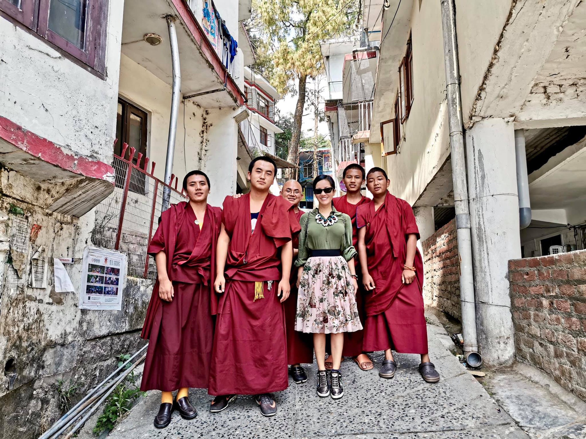 Giữa tin đồn chồng cũ sắp lên chức bố lần nữa, Hồng Nhung tuyên bố tạm xa mạng xã hội một thời gian-3