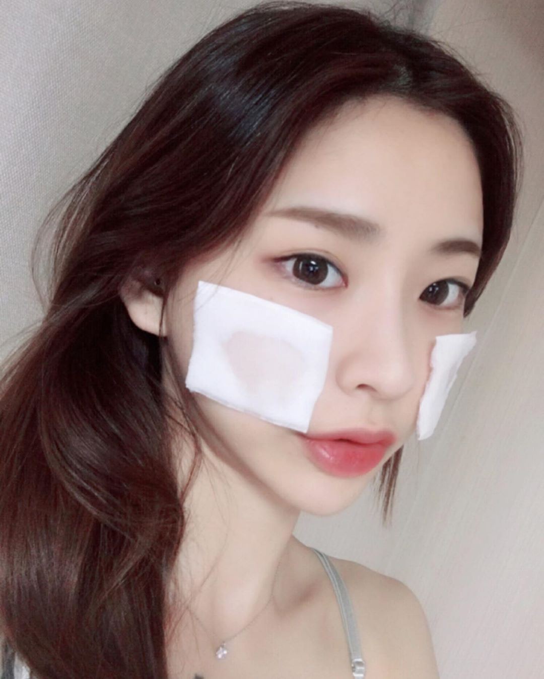 Tuyệt đỉnh bí kíp skincare mùa hè: Thoa thứ nước tiên” này sau rửa mặt thì da bớt dầu, giảm mụn và tươi sáng thấy rõ-1