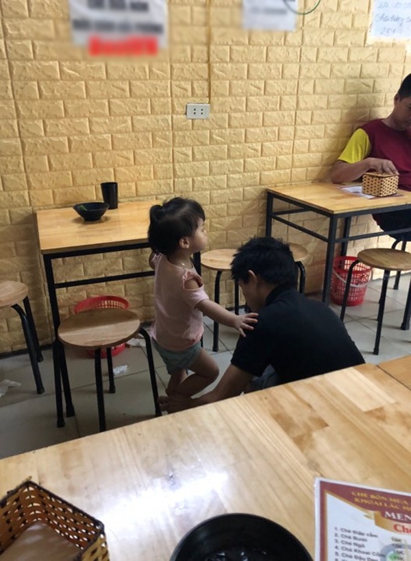 Dắt díu 2 con gái đi ăn chè để vợ được ngủ một giấc ngon lành, ông chồng khiến hội chị em nhao nhao ngợi khen-5