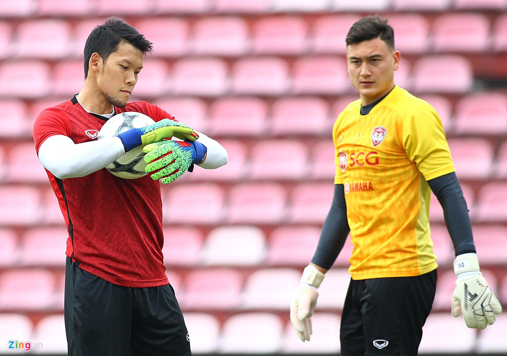 Văn Lâm và Kawin lạnh lùng trước ngày chia tay vì Kings Cup 2019-2