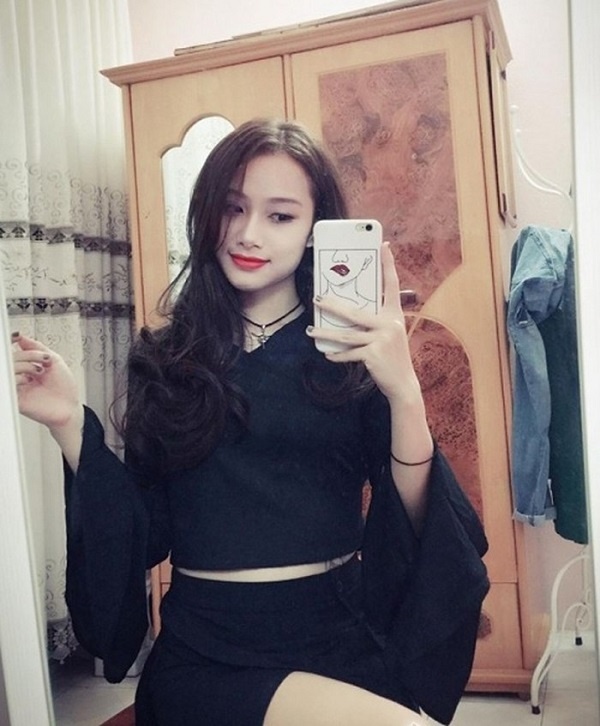 Đọ nhan sắc nóng bỏng của vợ 3 diễn viên nam hot nhất phim Mê cung-22