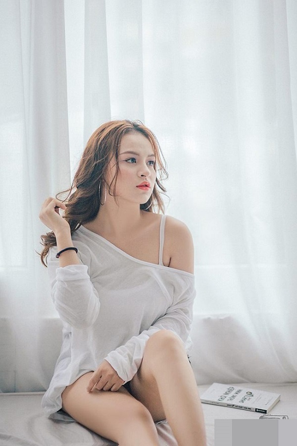 Đọ nhan sắc nóng bỏng của vợ 3 diễn viên nam hot nhất phim Mê cung-27