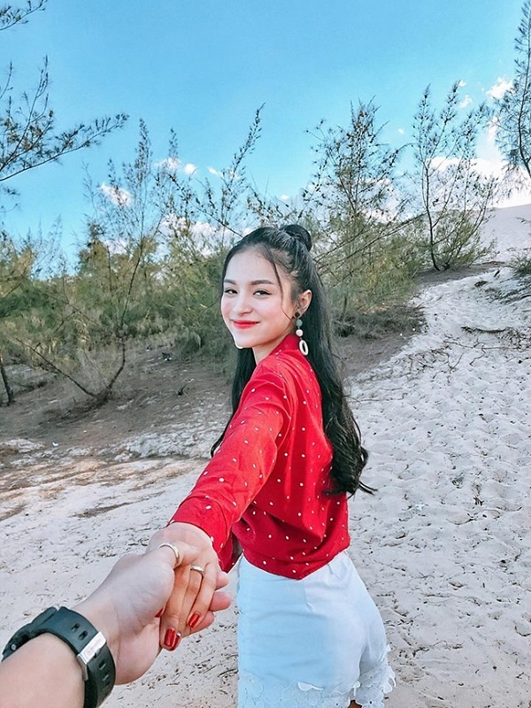 Đọ nhan sắc nóng bỏng của vợ 3 diễn viên nam hot nhất phim Mê cung-41
