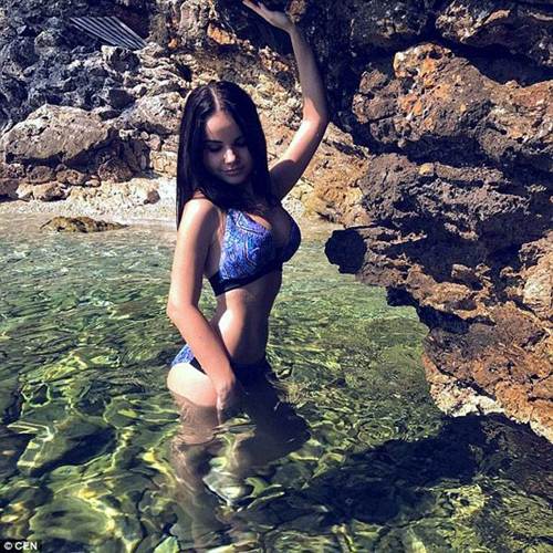 Khoe cuộc sống ngập trong tiền, kiều nữ lộ bí mật động trời-1