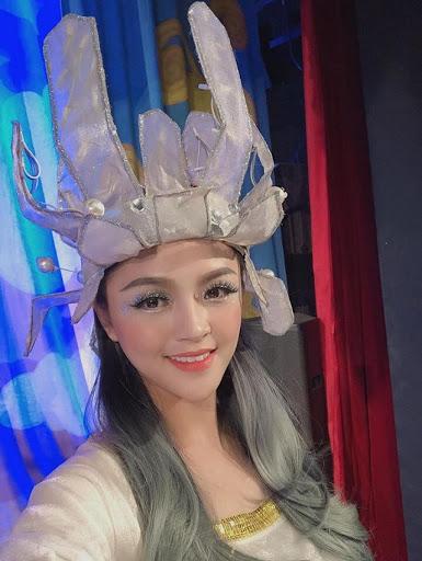 Sau bao lâu cũng đã tìm ra mỹ nhân cằm xuyên thủng vạn vật” soán ngôi Minh Hằng-3