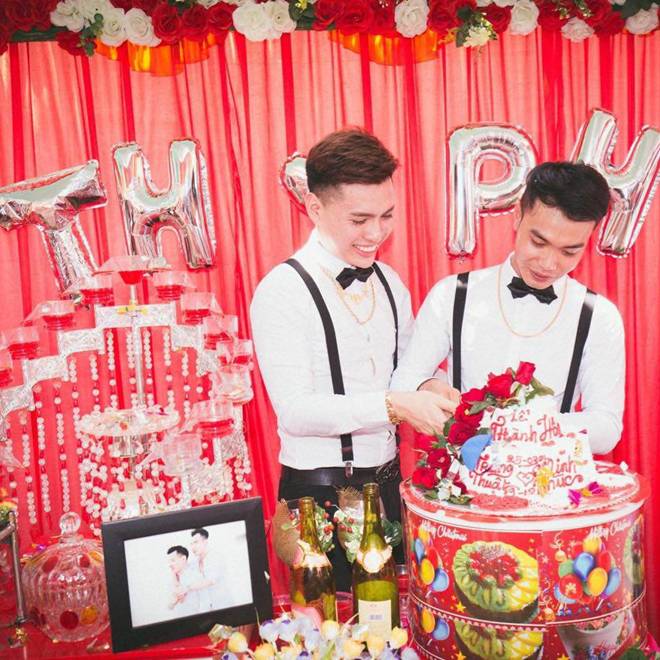 Cặp đôi đồng tính dùng cả thanh xuân để xin cưới, nhìn cuộc sống hiện tại mà ngỡ ngàng-4