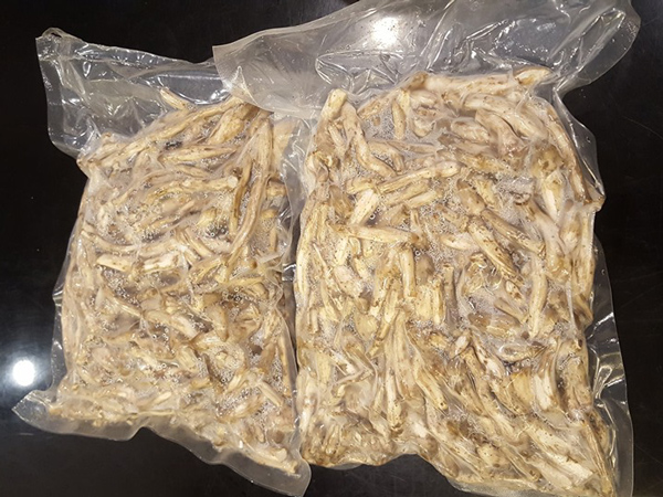 Đua nhau săn lùng đặc sản trời cho” mọc từ tổ mối giá gần 800.000 đồng 1kg-3